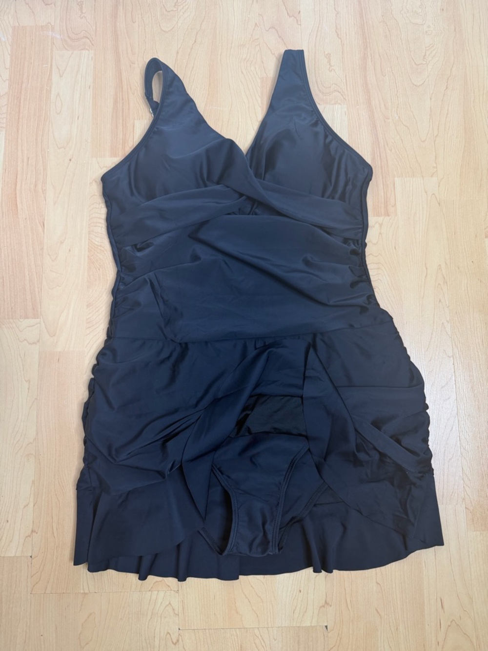 Younique Black Ruched V-Neck Mini Dress with Ruffle Hem - Picture 4 of 9